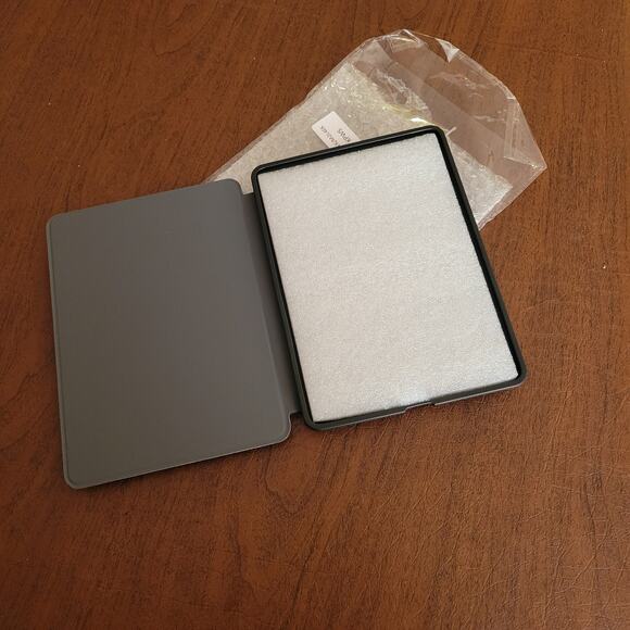 Slim Case Compatible with Kindle Paperwhite 11th Gen 2021 w/auto wake up sleep - Picture 2 of 6